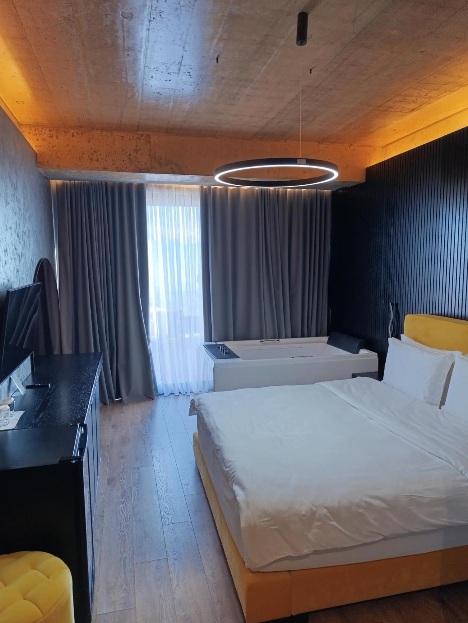 Toka Restaurant Hotel Udenisht