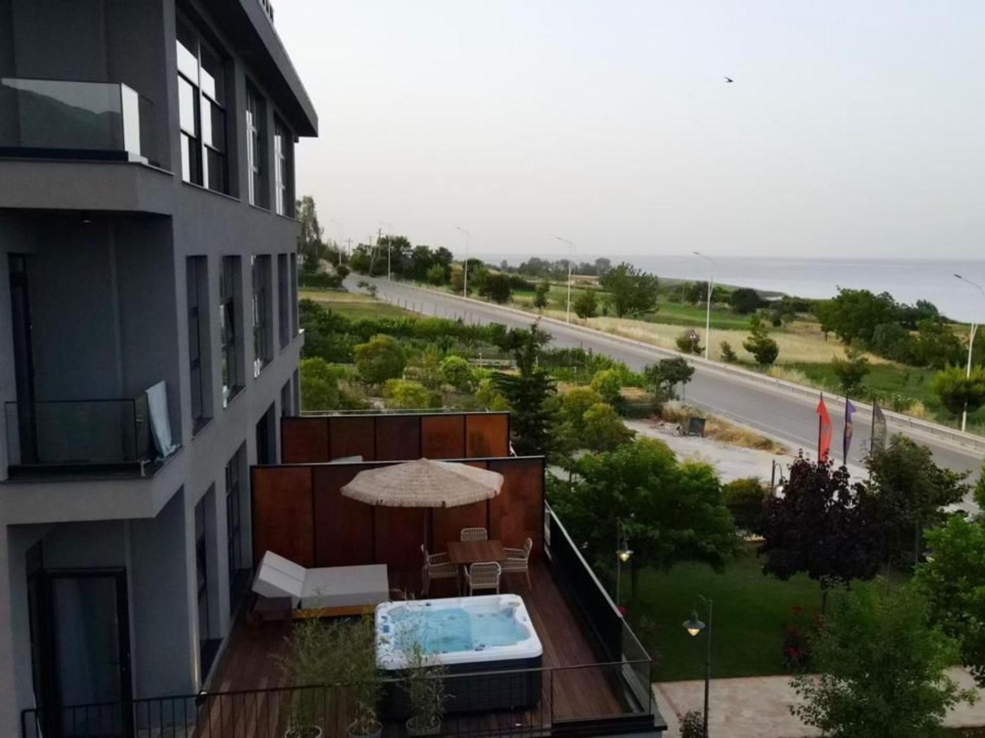 Toka Restaurant Hotell 5*