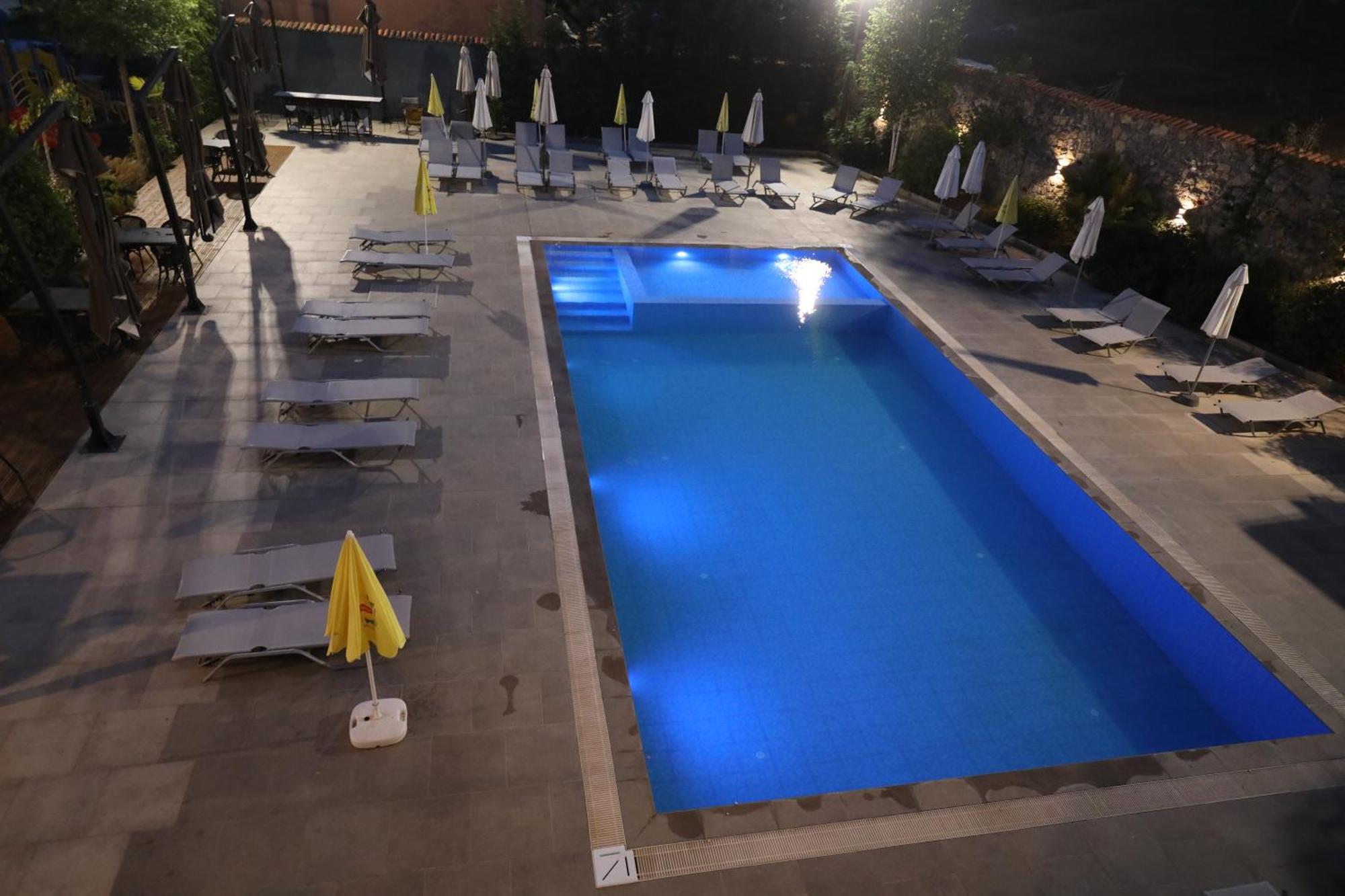 Toka Restaurant Hotell 5*
