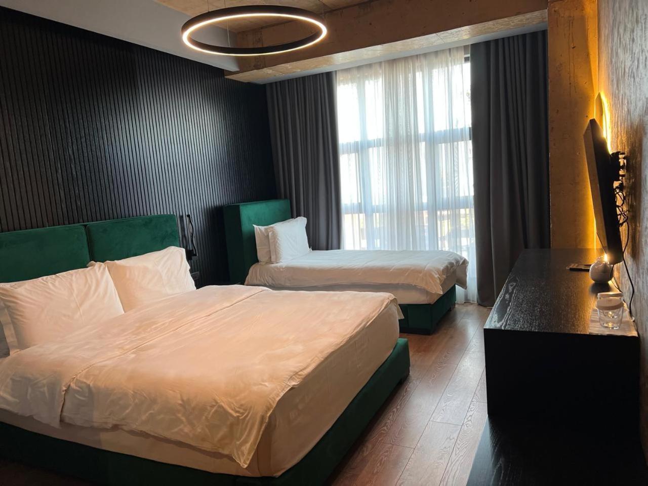 Toka Restaurant Hotell Udenisht